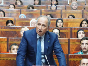 النقابات التعليمية تحذر من احتقان جديد في قطاع التعليم وتنتقد منهجية الوزارة