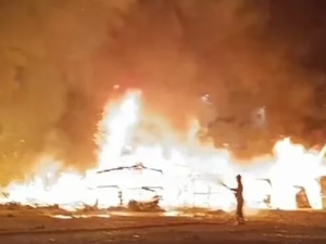 تيزنيت: توقيف المشتبه فيه الرئيسي في حريق مخيم المهاجرين العشوائي تيزنيت: توقيف المشتبه فيه الرئيسي في حريق مخيم المهاجرين العشوائي