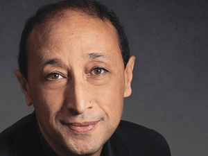 عرض فيلم "ألف شهر" للمخرج فوزي بنسعيدي في خريبكة: دعوة للتأمل في الفن السابع عرض فيلم "ألف شهر" للمخرج فوزي بنسعيدي في خريبكة: دعوة للتأمل في الفن السابع