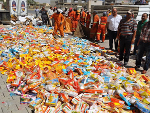 لجان المراقبة في تطوان تصادرأكثر من 500 كلغ من مواد غذائية فاسدة لجان المراقبة في تطوان تصادرأكثر من 500 كلغ من مواد غذائية فاسدة