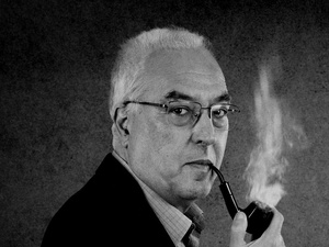 ​مَن أكون حقًّا؟ ربما لستُ سوى ثرثارٍ عابر؟