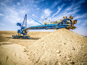 القطاع الاستخراجي في المغرب يحقق نموًا بنسبة 21% في 2024 بفضل الفوسفاط القطاع الاستخراجي في المغرب يحقق نموًا بنسبة 21% في 2024 بفضل الفوسفاط