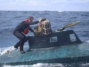 تفكيك عملية تهريب واسعة باستخدام غواصة في المحيط الأطلسي تفكيك عملية تهريب واسعة باستخدام غواصة في المحيط الأطلسي