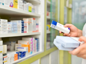 وزارة الصحة تخفض أسعار أدوية السرطان لتخفيف العبء المالي على المرضى وزارة الصحة تخفض أسعار أدوية السرطان لتخفيف العبء المالي على المرضى