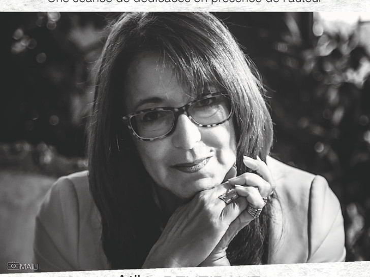 بنزيدان تقدم سيرتها الذاتية بمهرجان باريس للكتاب بنزيدان تقدم سيرتها الذاتية بمهرجان باريس للكتاب