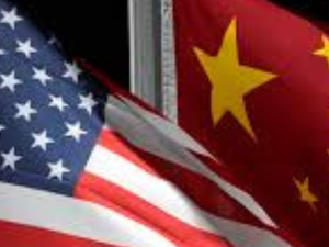 التوترات التجارية العالمية: تصاعد النزاع بين الولايات المتحدة والصين والاتحاد الأوروبي التوترات التجارية العالمية: تصاعد النزاع بين الولايات المتحدة والصين والاتحاد الأوروبي