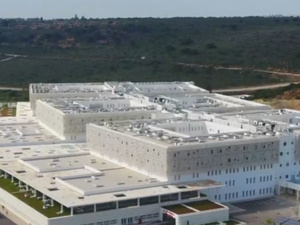 فضيحة جانبية في المركز الطبي الجامعي بطنجة فضيحة جانبية في المركز الطبي الجامعي بطنجة