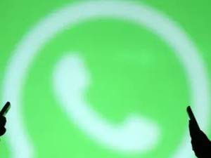 "واتساب" يطرح ميزة ترجمة الرسائل لتسهيل التواصل عبر اللغات "واتساب" يطرح ميزة ترجمة الرسائل لتسهيل التواصل عبر اللغات