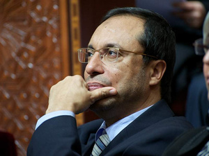 عمارة يحذر من فراغات قانونية تهدد مكافحة الفساد عمارة يحذر من فراغات قانونية تهدد مكافحة الفساد