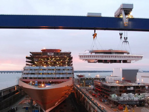 المغرب: نحو ريادة بحرية جديدة عبر أكبر حوض لبناء السفن في إفريقيا المغرب: نحو ريادة بحرية جديدة عبر أكبر حوض لبناء السفن في إفريقيا