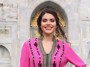 النجمة التركية غاي تورغورت أيفن تتألق بالقفطان المغربي