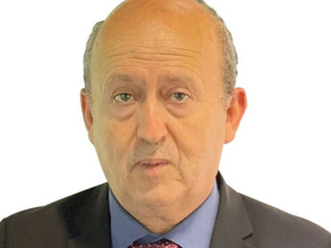 الحصيد: يوسف زيدان وثورةٌ لم تُؤنَّث الحصيد: يوسف زيدان وثورةٌ لم تُؤنَّث