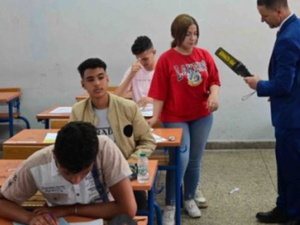 انطلاق الدورة العادية للامتحان الجهوي الموحد للسنة الأولى بكالوريا وسط أجواء إيجابية انطلاق الدورة العادية للامتحان الجهوي الموحد للسنة الأولى بكالوريا وسط أجواء إيجابية