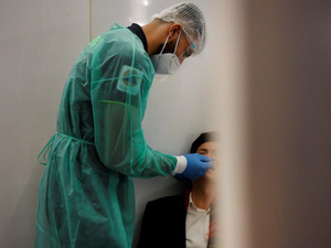 بين الخطر الحقيقي والتضخيم الإعلامي : هل المتحوّر الجديد NB.1.8.1 سيعيد سيناريو كورونا؟ بين الخطر الحقيقي والتضخيم الإعلامي : هل المتحوّر الجديد NB.1.8.1 سيعيد سيناريو كورونا؟