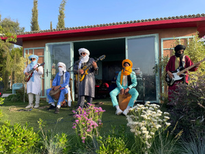 من نقوب إلى نجوم هوليوود: فرقة "تايمات" تُبهر العالم من قلب مراكش من نقوب إلى نجوم هوليوود: فرقة "تايمات" تُبهر العالم من قلب مراكش