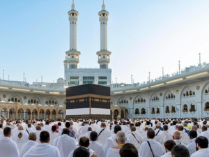 أجواء روحانية وإيمانية: صلاة عيد الأضحى ومناسك الحج لعام 2025 أجواء روحانية وإيمانية: صلاة عيد الأضحى ومناسك الحج لعام 2025