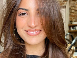 جمالك في الحمل لا يحتاج مغامرة... هل تستحق صبغة الشعر هذا الخطر؟ جمالك في الحمل لا يحتاج مغامرة... هل تستحق صبغة الشعر هذا الخطر؟