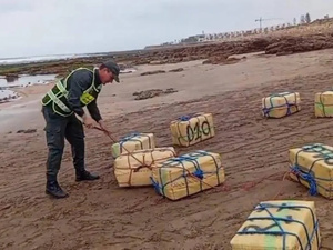 إحباط محاولة تهريب طنين من المخدرات بدار بوعزة إحباط محاولة تهريب طنين من المخدرات بدار بوعزة