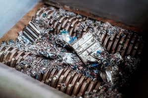 بطاريات السيارات الكهربائية لن تنتهي في مكبات النفايات : إليكم السبب بطاريات السيارات الكهربائية لن تنتهي في مكبات النفايات : إليكم السبب