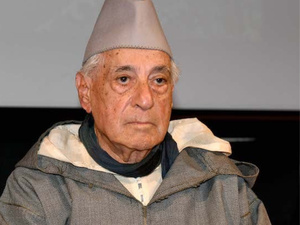 برنامج "مدارات" يُسلط الضوء على سيرة المؤرخ والأديب عبد الحق المريني برنامج "مدارات" يُسلط الضوء على سيرة المؤرخ والأديب عبد الحق المريني