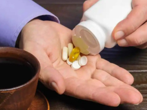 تأثير القهوة على فعالية الأدوية: كيف نوازن بين تناول الأدوية وشرب القهوة؟ تأثير القهوة على فعالية الأدوية: كيف نوازن بين تناول الأدوية وشرب القهوة؟