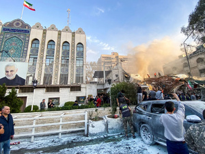 هل تكتفي إيران بإسرائيل أم توسّع ردّها ليشمل قواعد أمريكية في الشرق الأوسط ؟ هل تكتفي إيران بإسرائيل أم توسّع ردّها ليشمل قواعد أمريكية في الشرق الأوسط ؟