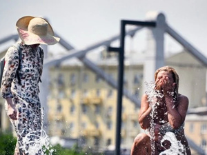 الجفاف في فصل الصيف: أعراضه وطرق الوقاية الجفاف في فصل الصيف: أعراضه وطرق الوقاية