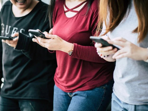 الوحدة: أزمة عالمية تتفاقم بسبب التكنولوجيا الوحدة: أزمة عالمية تتفاقم بسبب التكنولوجيا