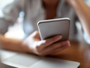 الوحدة والعزلة الاجتماعية: تحديات صحية واجتماعية في عصر التكنولوجيا الوحدة والعزلة الاجتماعية: تحديات صحية واجتماعية في عصر التكنولوجيا