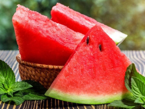 البطيخ: فاكهة الصيف المثالية وفوائدها الصحية المذهلة البطيخ: فاكهة الصيف المثالية وفوائدها الصحية المذهلة