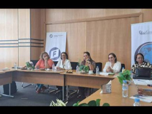 تعزيز القيادة التحويلية للنساء: خطوة نحو تمكين المرأة في مراكز القرار تعزيز القيادة التحويلية للنساء: خطوة نحو تمكين المرأة في مراكز القرار