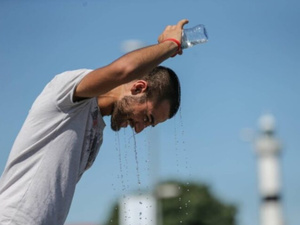 موجة حر شديدة تضرب المغرب : درجات حرارة تصل إلى 47 درجة وتحذيرات واسعة من الأرصاد الجوية موجة حر شديدة تضرب المغرب : درجات حرارة تصل إلى 47 درجة وتحذيرات واسعة من الأرصاد الجوية