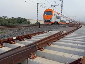 المكتب الوطني للسكك الحديدية يُطلق مشروعاً جديداً لرفع الطاقة الاستيعابية بين مغوغة وعين دالية المكتب الوطني للسكك الحديدية يُطلق مشروعاً جديداً لرفع الطاقة الاستيعابية بين مغوغة وعين دالية