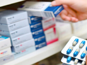 وزارة الصحة والحماية الاجتماعية: خطوات جديدة نحو خفض أسعار الأدوية وتعزيز السيادة اللقاحية وزارة الصحة والحماية الاجتماعية: خطوات جديدة نحو خفض أسعار الأدوية وتعزيز السيادة اللقاحية