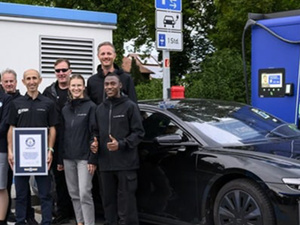 لوسيد تُحطم الرقم القياسي لمدى السيارات الكهربائية: إنجاز تكنولوجي جديد لوسيد تُحطم الرقم القياسي لمدى السيارات الكهربائية: إنجاز تكنولوجي جديد