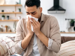 نزلات البرد الصيفية: أسبابها وطرق الوقاية منها نزلات البرد الصيفية: أسبابها وطرق الوقاية منها