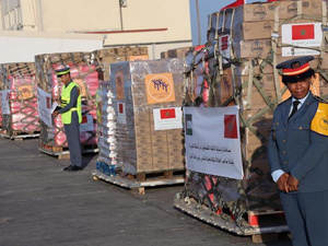 جلالة الملك يامر بإرسال 180 طنًا من المساعدات الغذائية والطبية إلى قطاع غزة جلالة الملك يامر بإرسال 180 طنًا من المساعدات الغذائية والطبية إلى قطاع غزة