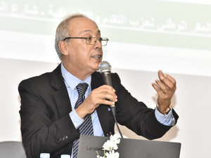 في انتظار السياسي الذي لا يسرق في انتظار السياسي الذي لا يسرق