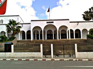 توقيف مستشارين جماعيين بمدينة الجديدة بتهمة الرشوة واستغلال النفوذ توقيف مستشارين جماعيين بمدينة الجديدة بتهمة الرشوة واستغلال النفوذ