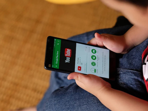 يوتيوب تختبر أداة ذكاء اصطناعي لتحديد أعمار المستخدمين: خطوة نحو حماية القُصّر يوتيوب تختبر أداة ذكاء اصطناعي لتحديد أعمار المستخدمين: خطوة نحو حماية القُصّر