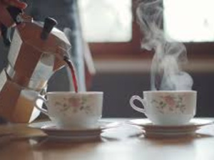 المخاطر الصحية للمشروبات الساخنة: هل هي فعلاً مرتبطة بالسرطان؟ المخاطر الصحية للمشروبات الساخنة: هل هي فعلاً مرتبطة بالسرطان؟