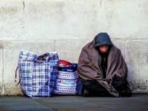 إعادة إدماج الأشخاص بدون مأوى: ضرورة إستراتيجية شاملة للمستقبل إعادة إدماج الأشخاص بدون مأوى: ضرورة إستراتيجية شاملة للمستقبل