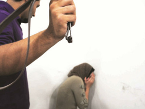 ربع المغاربة يرون ضرب الزوجة مبررا.. صدمة أرقام تكشف الواقع المر ربع المغاربة يرون ضرب الزوجة مبررا.. صدمة أرقام تكشف الواقع المر