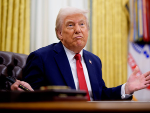 إدارة ترامب تستعد لتقييد مدة إقامة حاملي التأشيرات الأمريكية والطلاب الأجانب إدارة ترامب تستعد لتقييد مدة إقامة حاملي التأشيرات الأمريكية والطلاب الأجانب