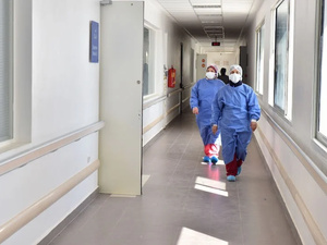 هاجس هجرة الممرضين.. معركة وزارة الصحة لوقف نزيف الكفاءات هاجس هجرة الممرضين.. معركة وزارة الصحة لوقف نزيف الكفاءات