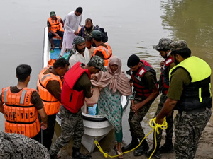 باكستان تُجلي 25 ألف شخص في البنجاب تحسبًا لفيضانات جديدة باكستان تُجلي 25 ألف شخص في البنجاب تحسبًا لفيضانات جديدة