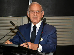 عثمان بنجلون يستعيد صدارة أثرياء المغرب بثروة تبلغ 2 مليار دولار عثمان بنجلون يستعيد صدارة أثرياء المغرب بثروة تبلغ 2 مليار دولار