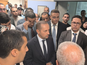 التهراوي يعفي المديرة الجهوية للصحة ومدير مستشفى الحسن الثاني بعد رصد اختلالات جسيمة التهراوي يعفي المديرة الجهوية للصحة ومدير مستشفى الحسن الثاني بعد رصد اختلالات جسيمة