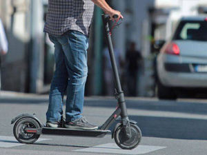 غرامات مالية تصل إلى 300 درهم لمخالفات استخدام "التروتنيت" داخل محطات القطار غرامات مالية تصل إلى 300 درهم لمخالفات استخدام "التروتنيت" داخل محطات القطار