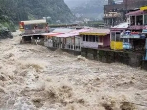 تحذيرات من فيضانات قوية في باكستان: خطر متجدد يهدّد الأرواح والبنى التحتية تحذيرات من فيضانات قوية في باكستان: خطر متجدد يهدّد الأرواح والبنى التحتية